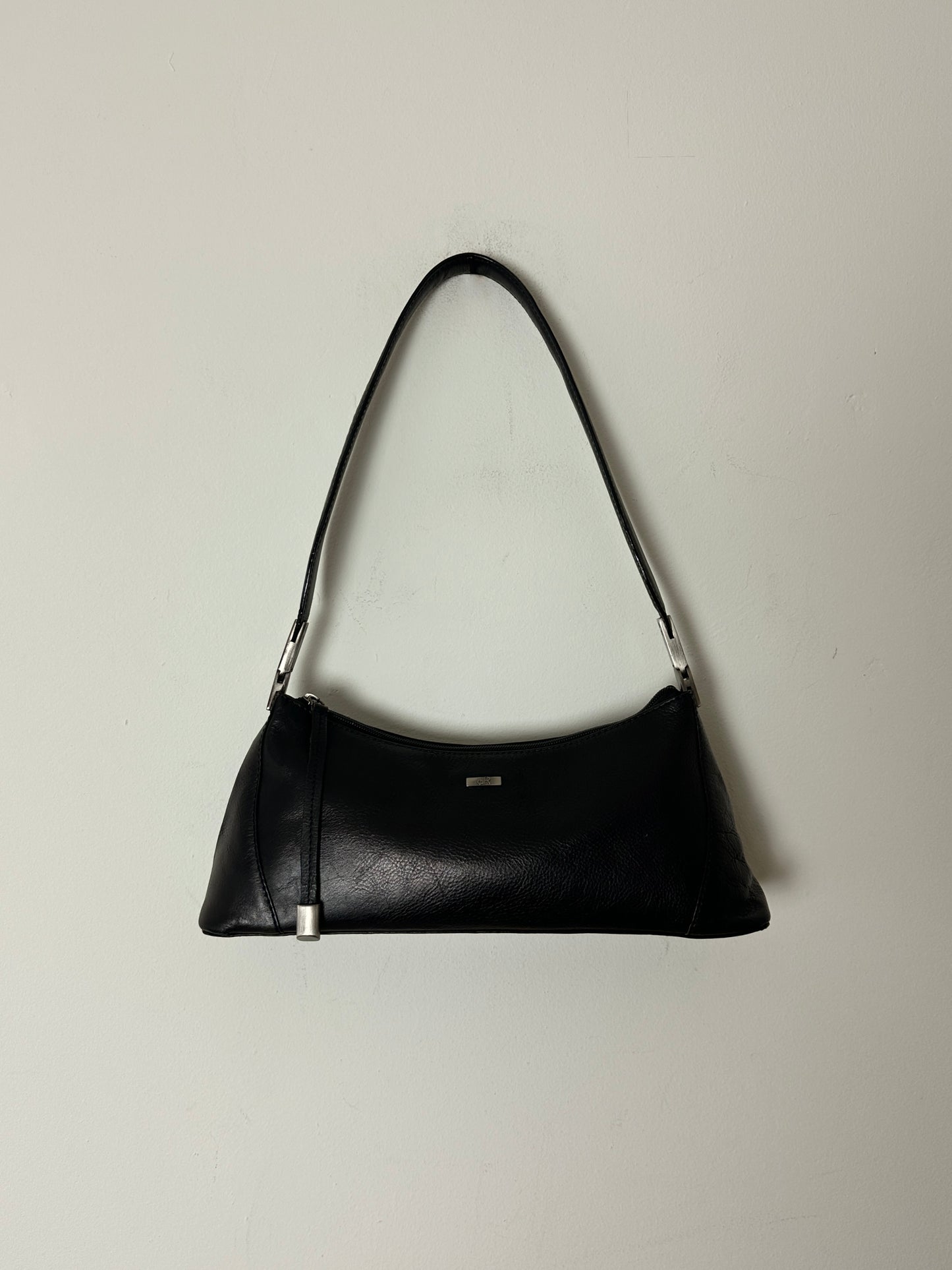 Leather shoulder bag | Black
