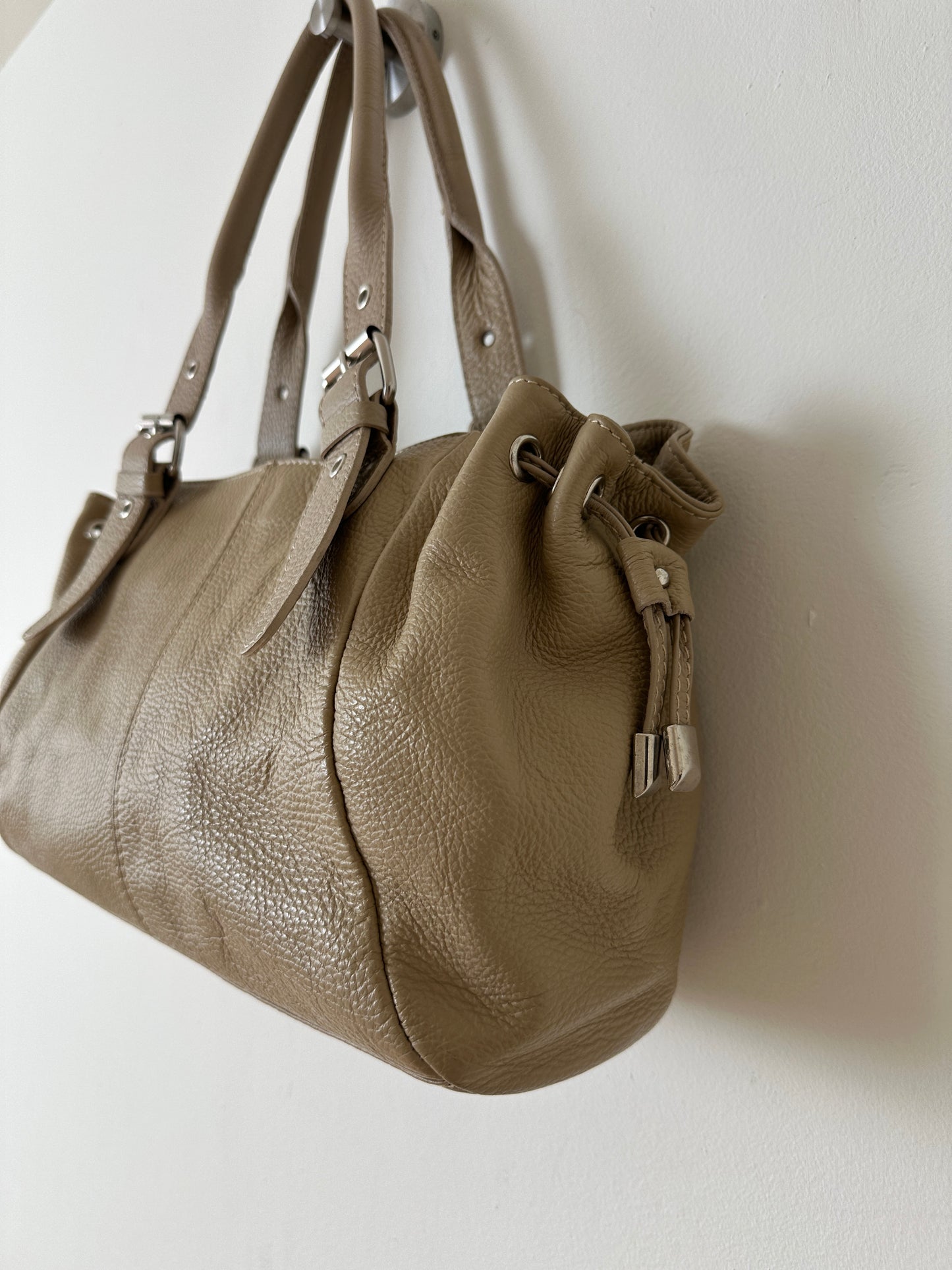 Leather shoulder bag | Soft ecru