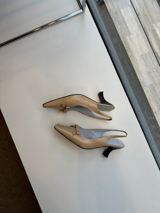 Leather slingback | Beige