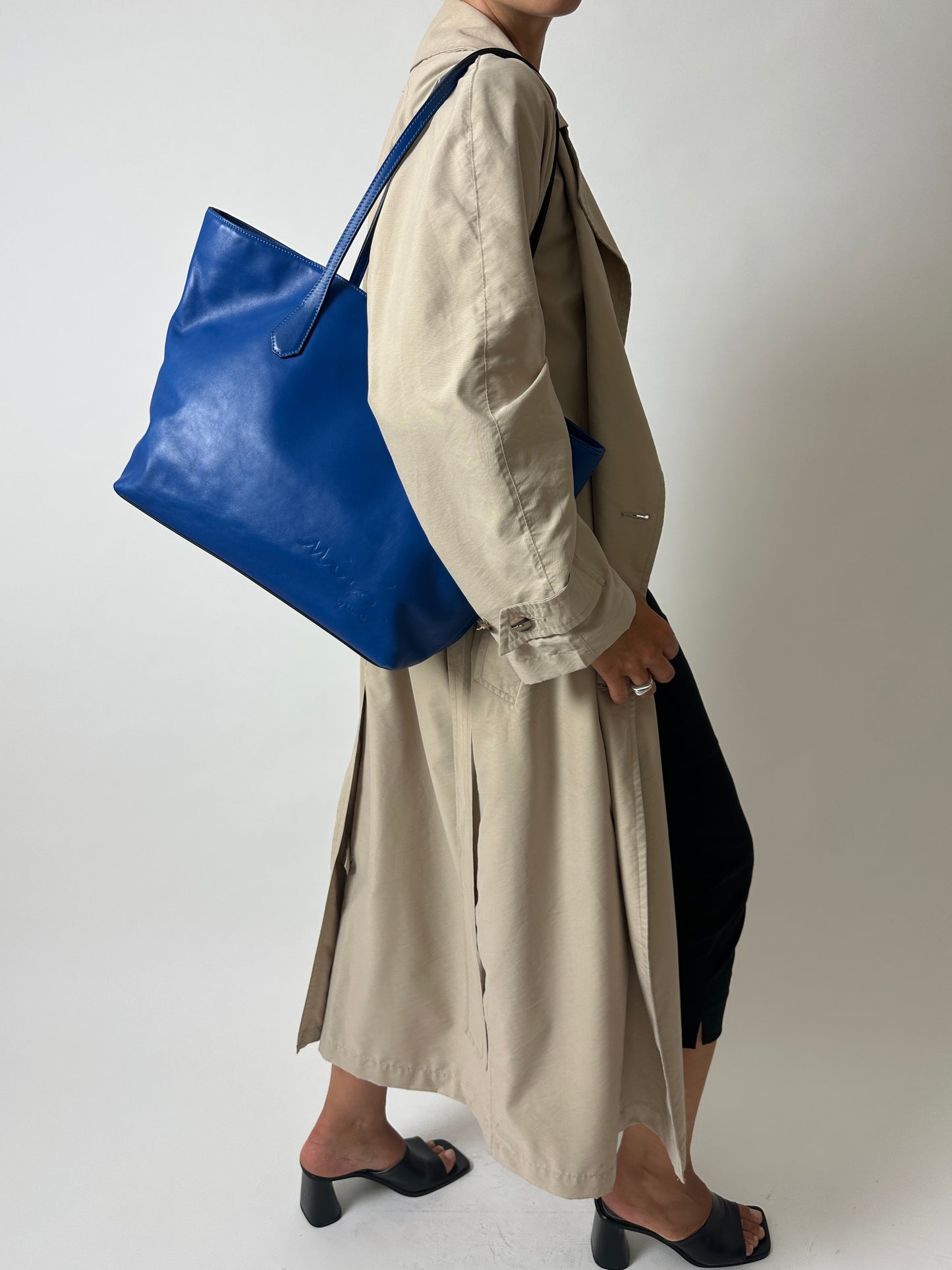Leather shoulder bag | Cobalt blue