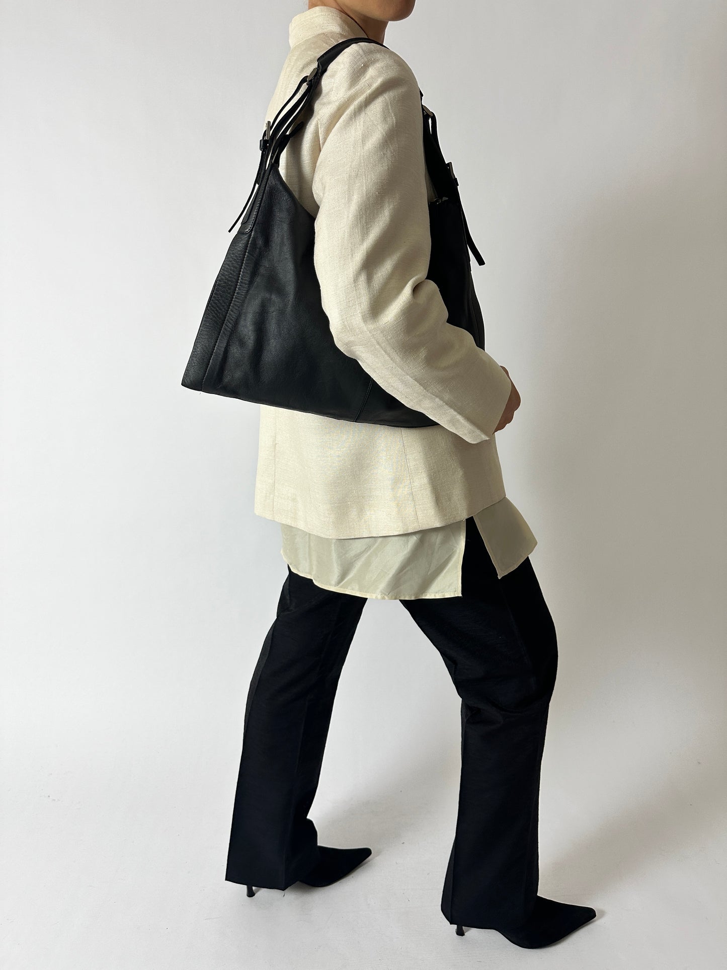 Leather shoulder bag | Black