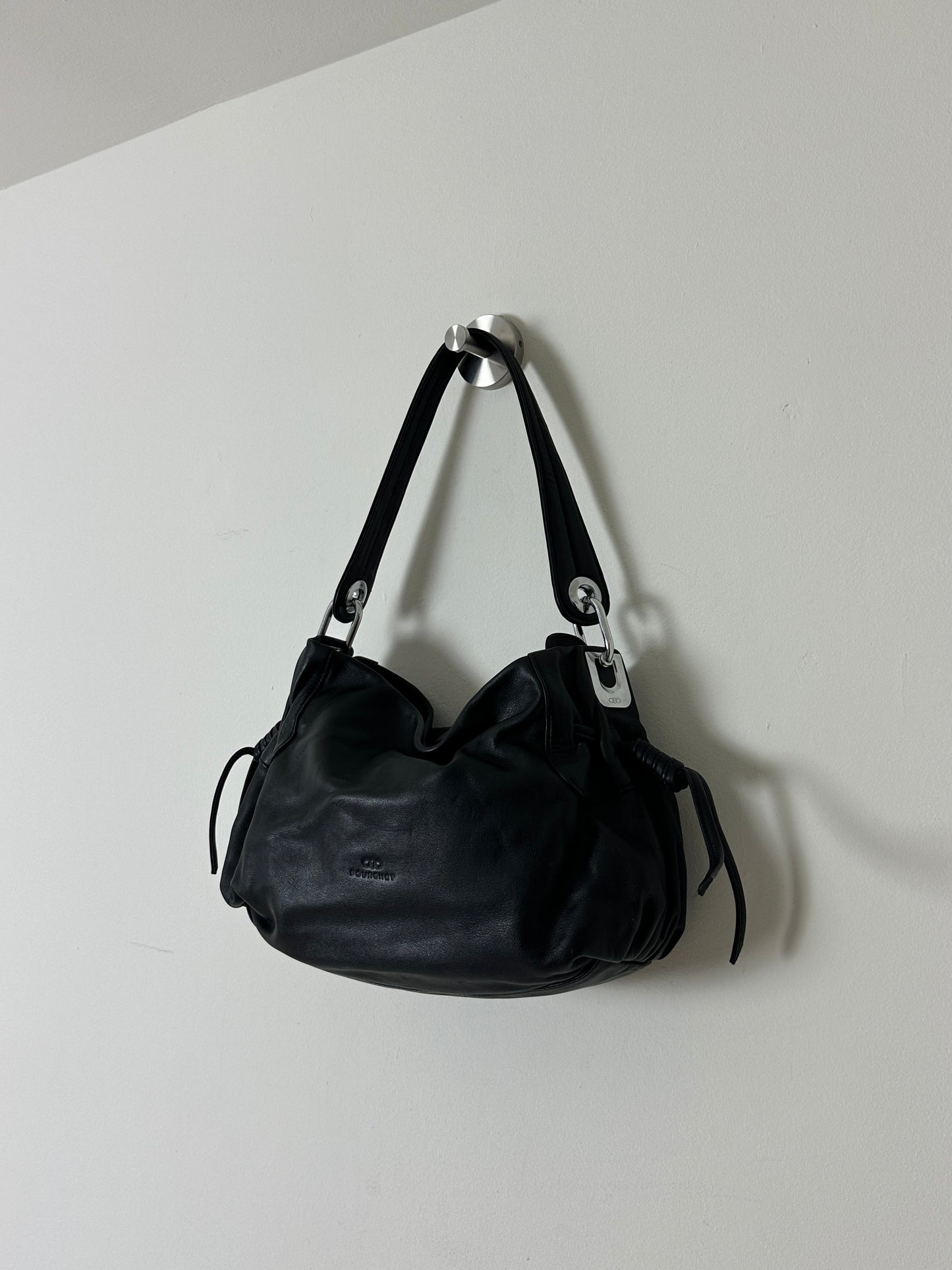 Leather shoulder bag | Black