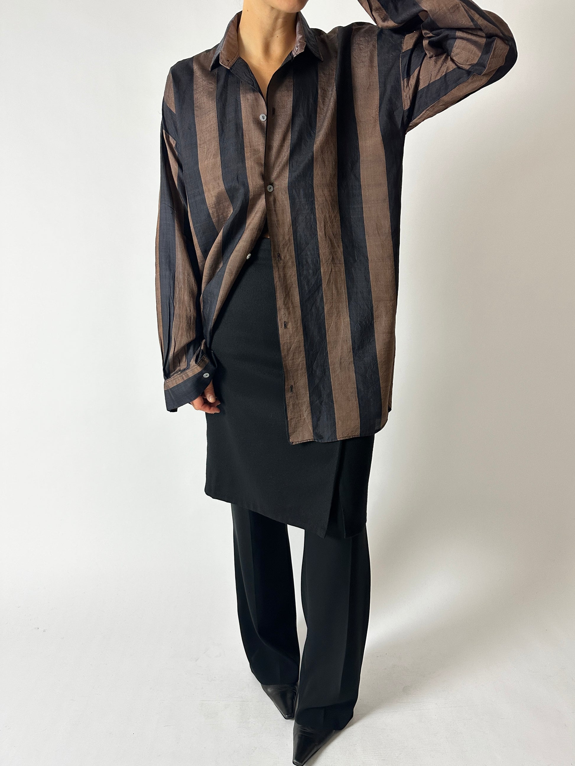 Vintage  silk striped shirt with relaxed fit in black brown