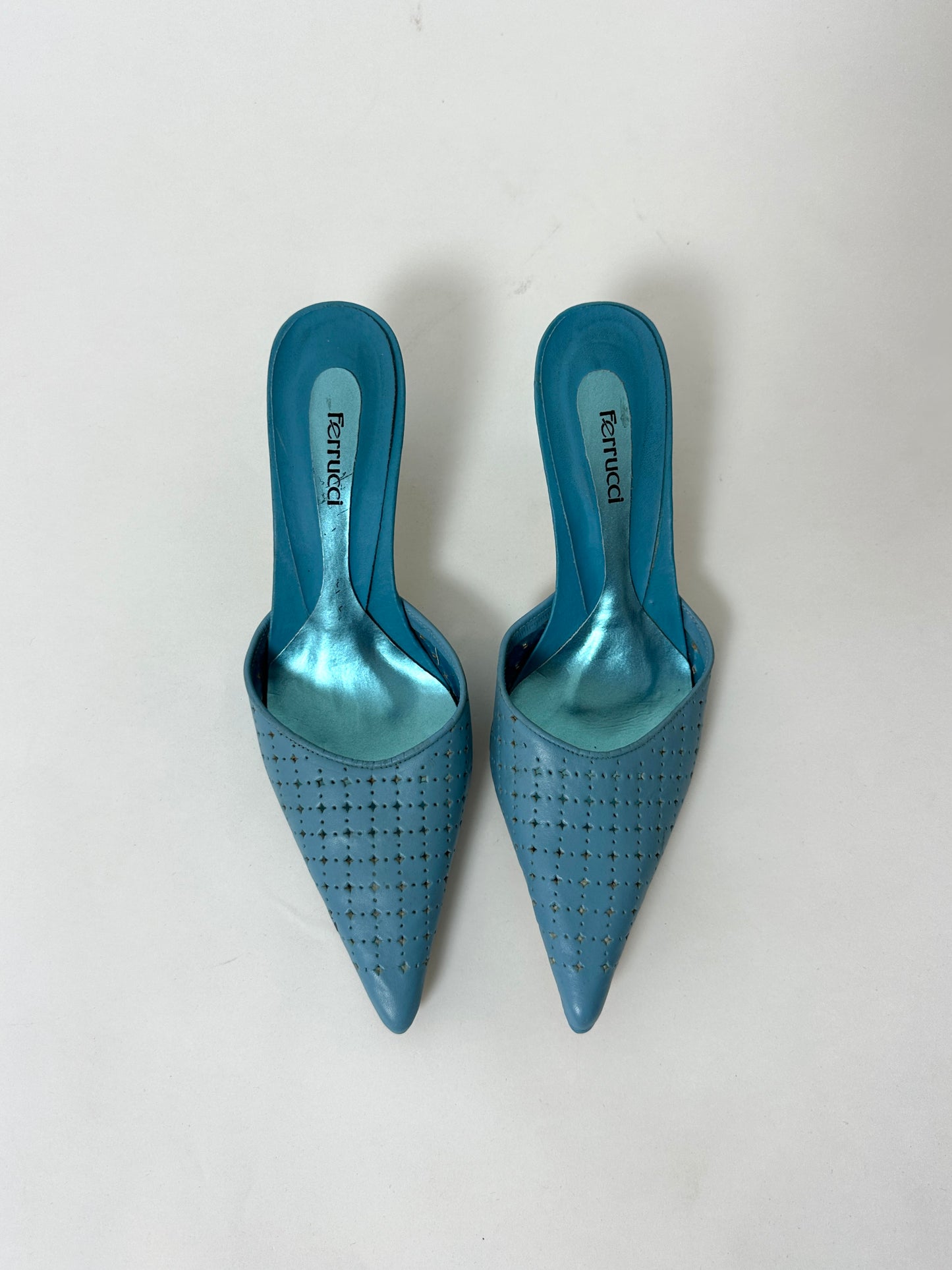 Leather pointy mules | Light Blue