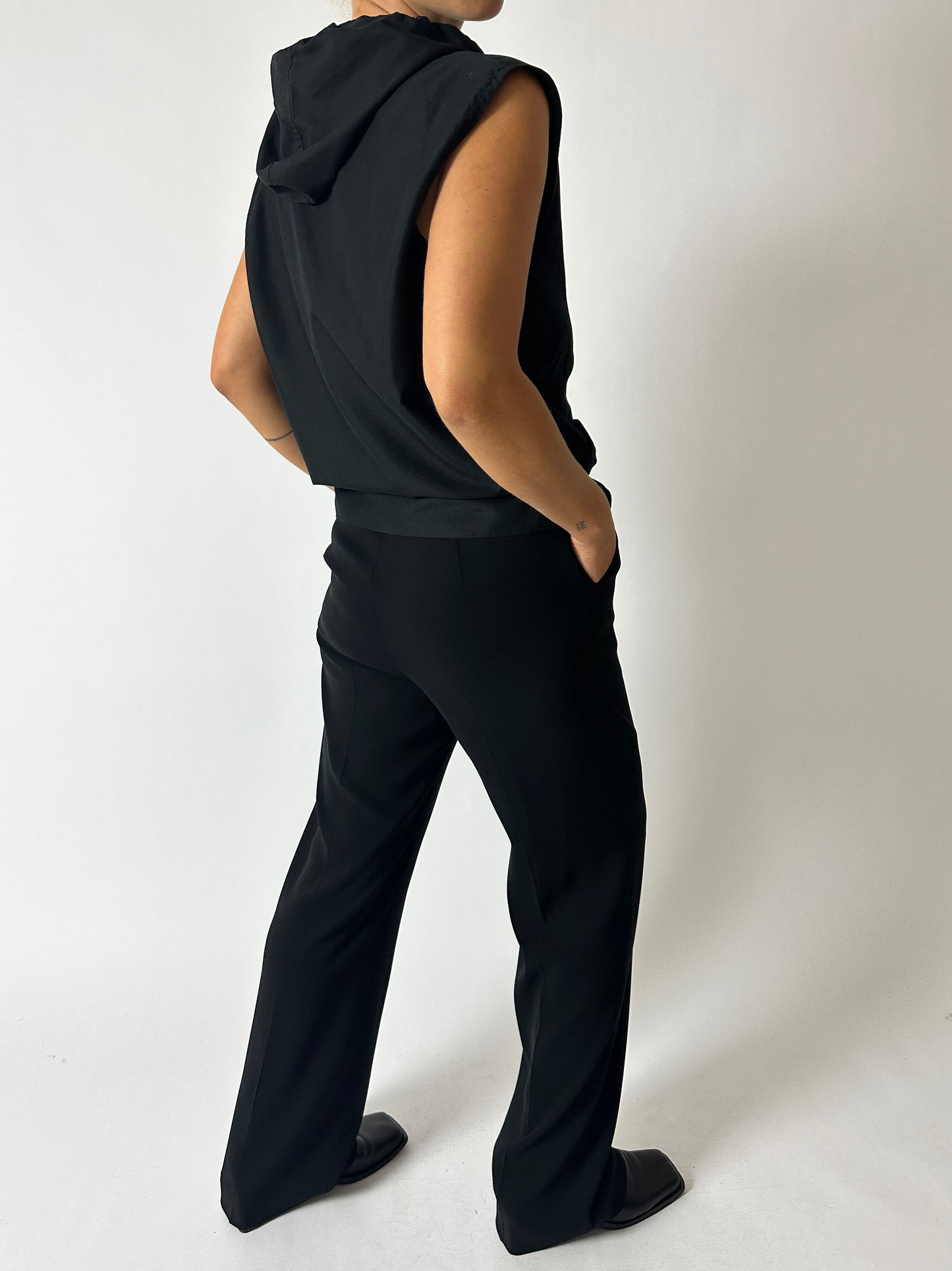 Hooded zip vest | Black