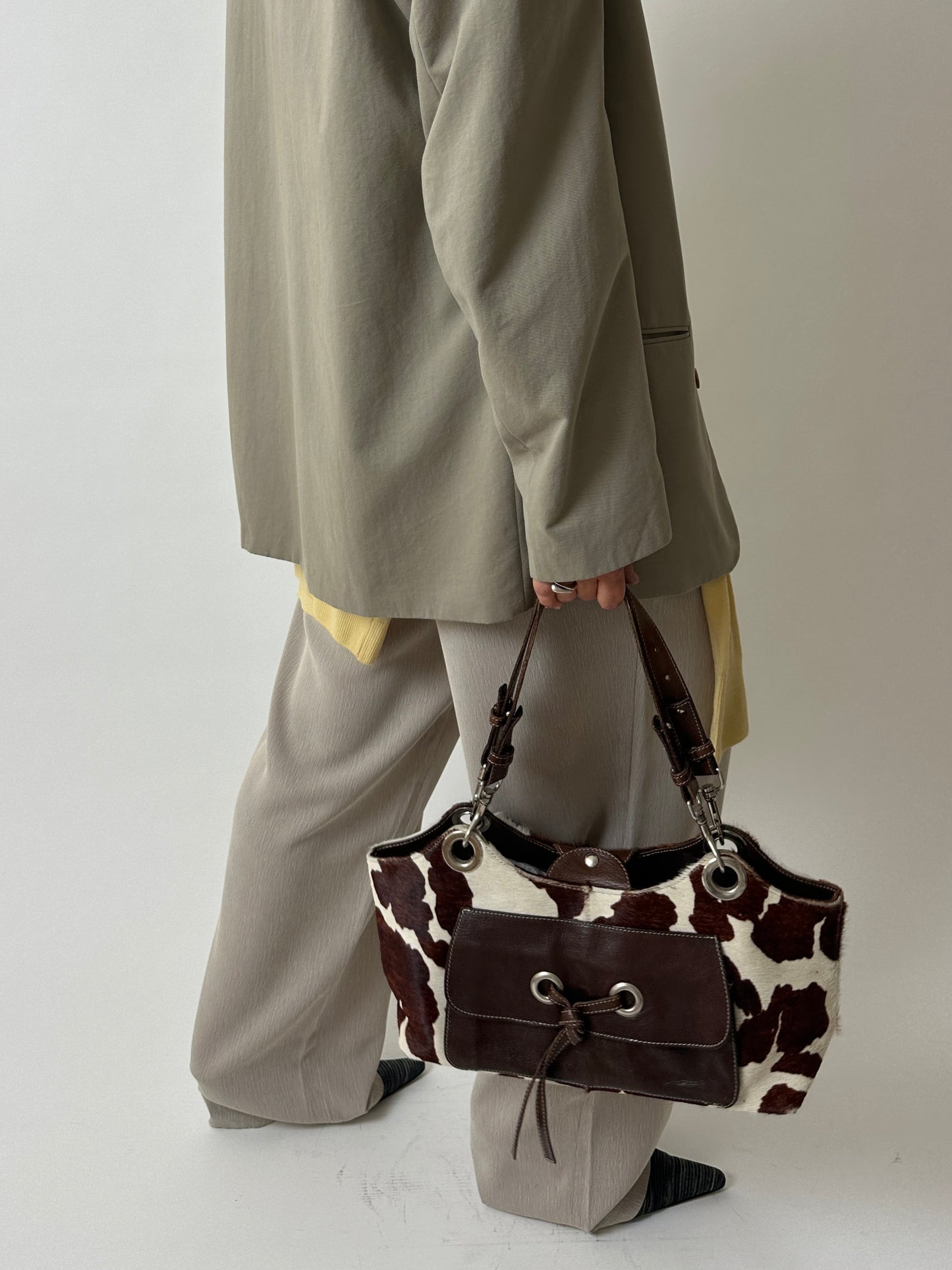 Cow leather shoulder bag | Brown