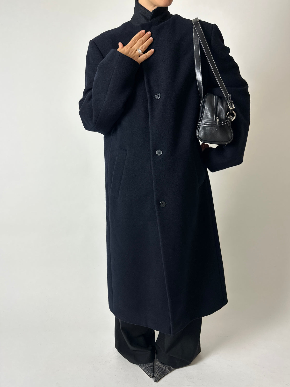 Leather shoulder bag | Black