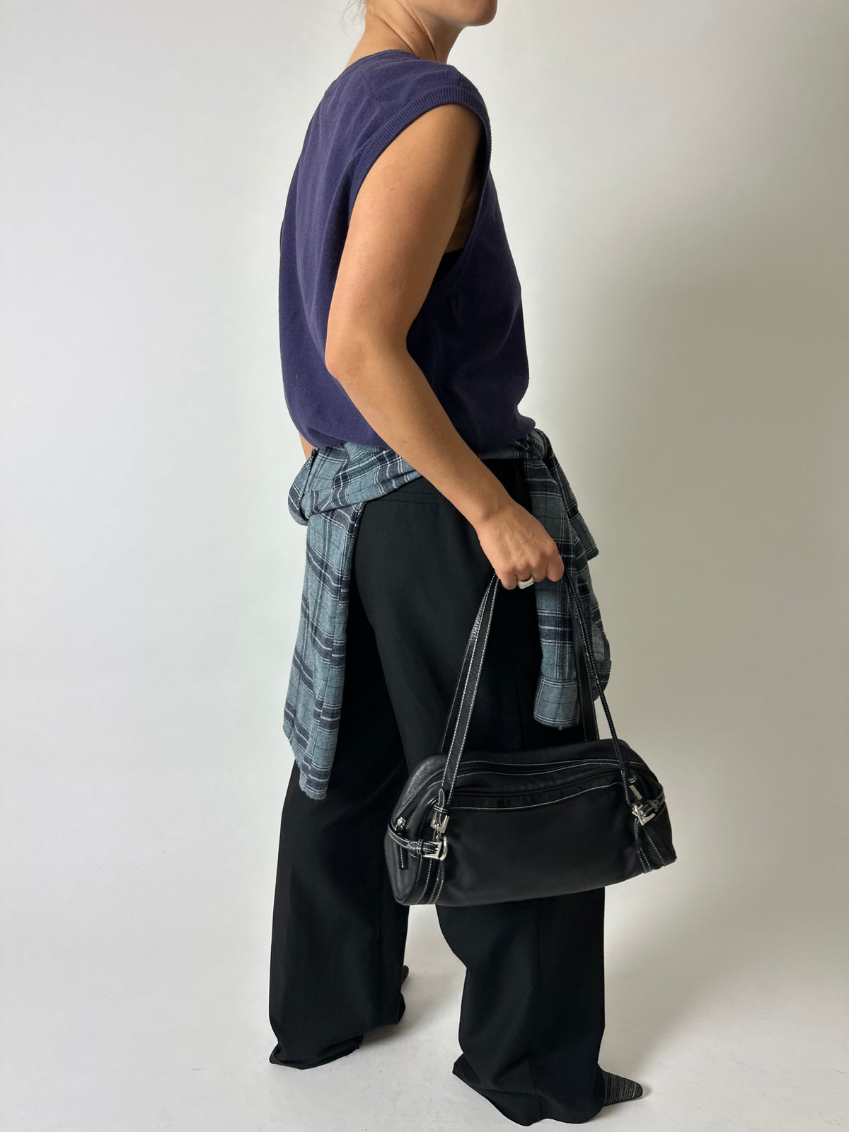 Wool v-neck vest | Purple