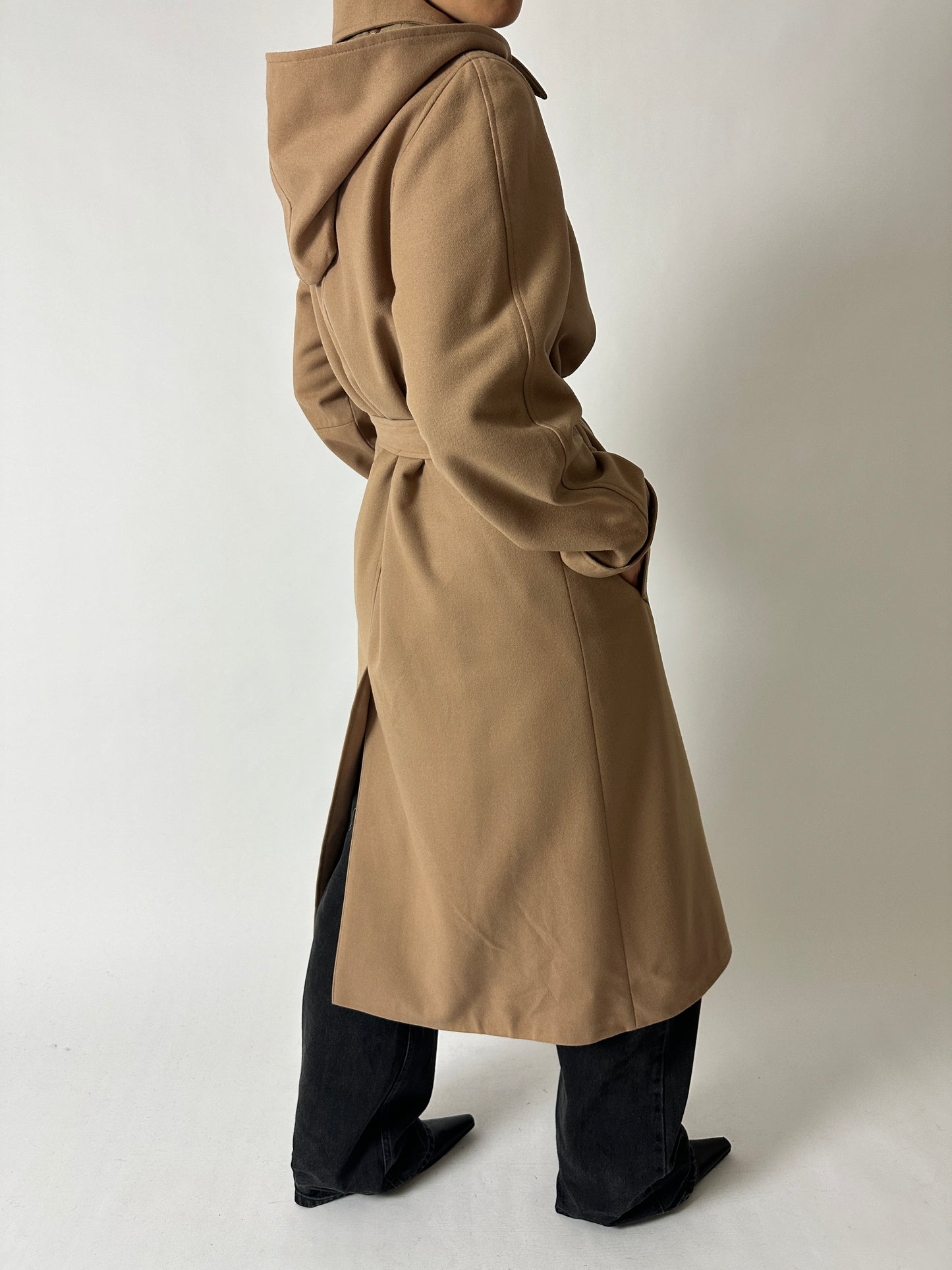 Belted wool coat | Soft camel