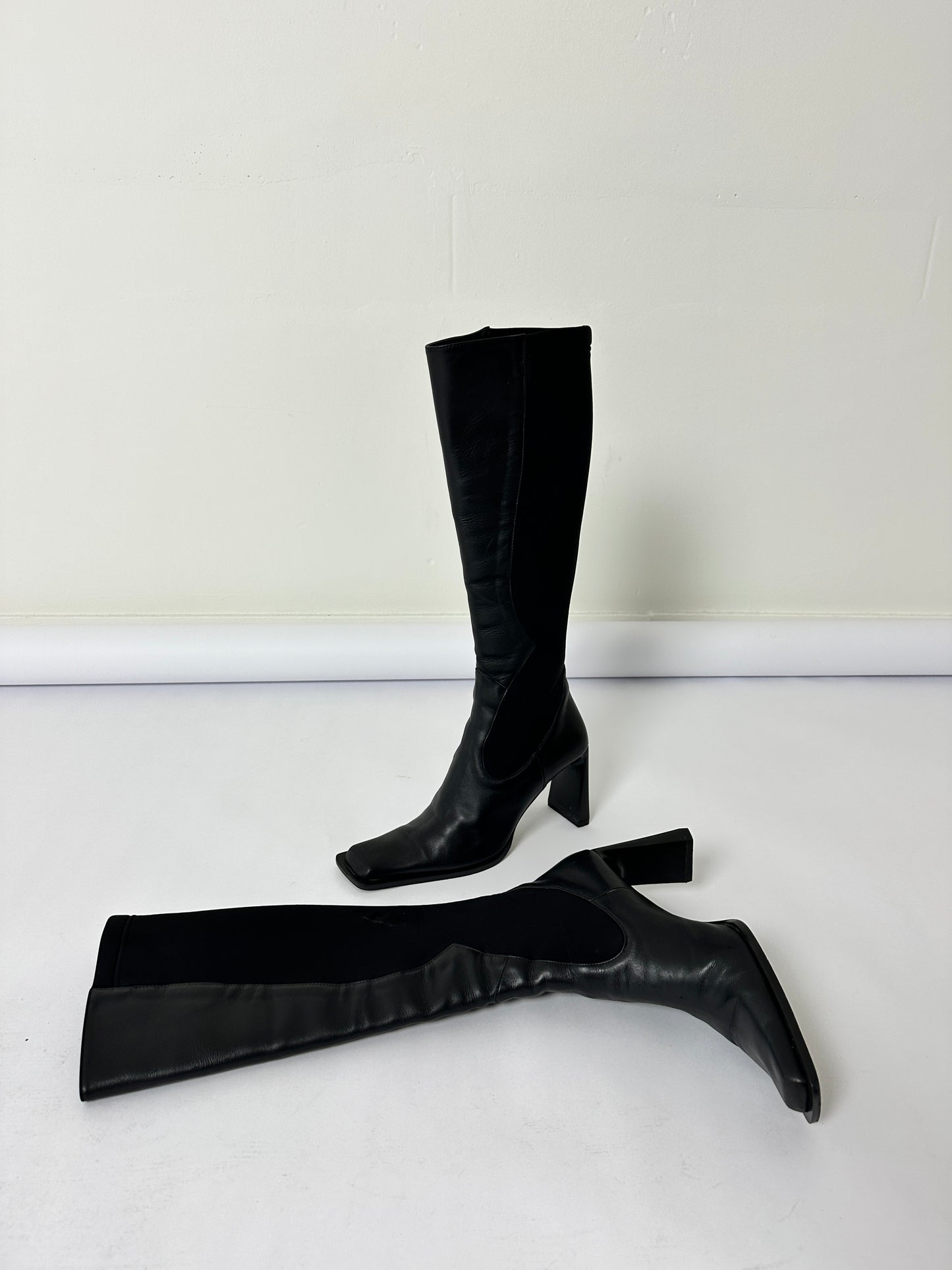 Leather heeled boots | Black
