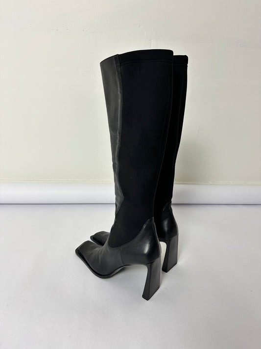 Leather heeled boots | Black