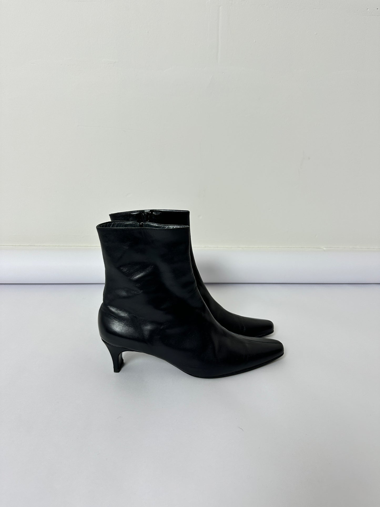 Leather ankle boots | Black
