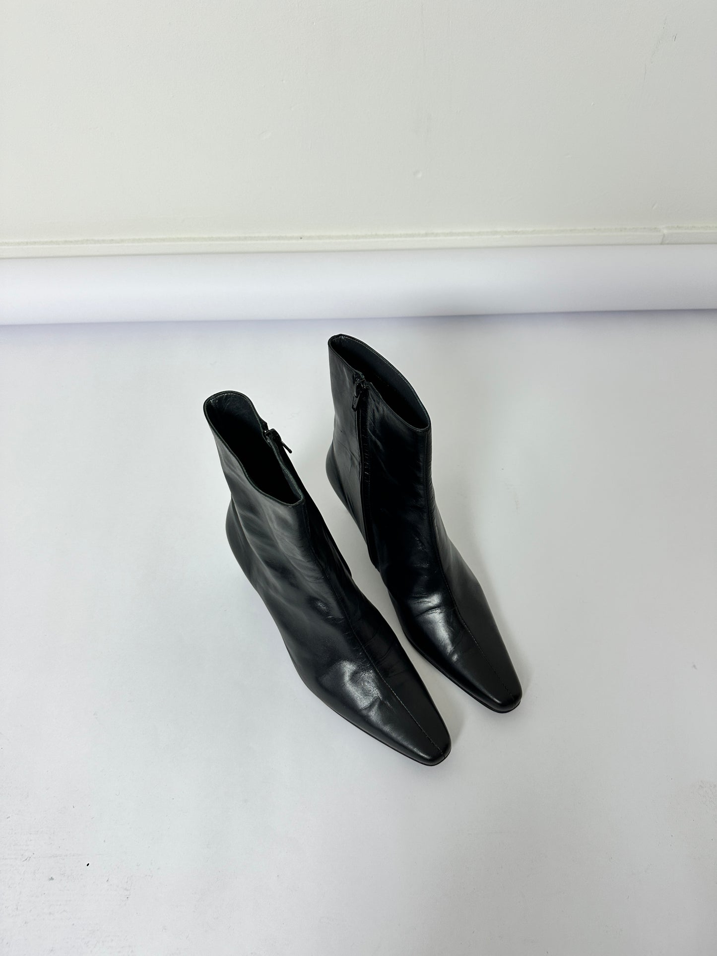 Leather ankle boots | Black