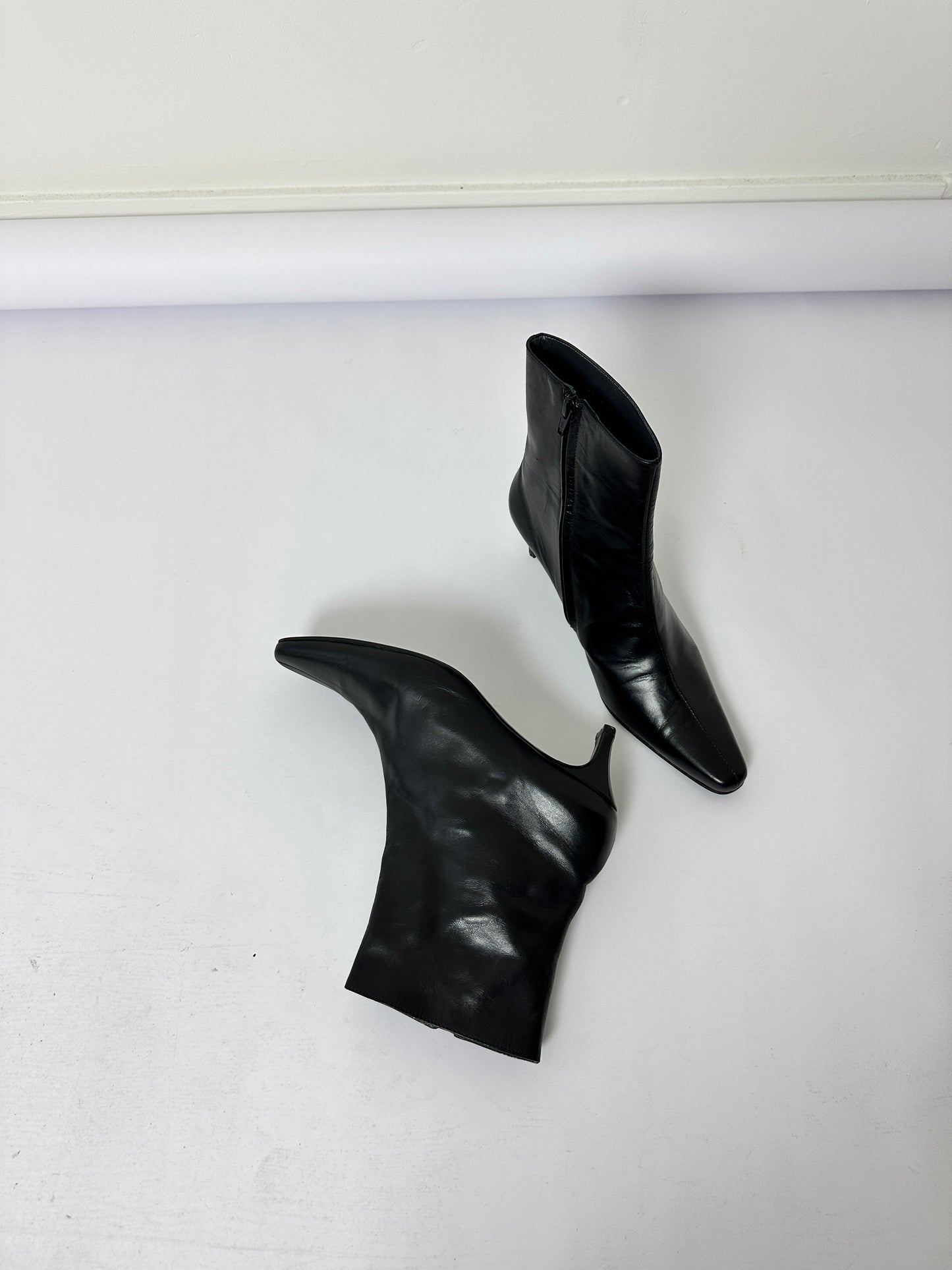 Leather ankle boots | Black