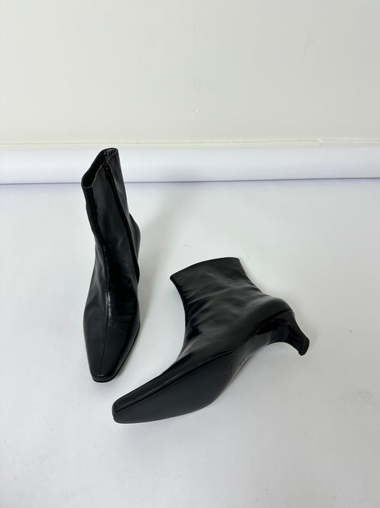 Leather ankle boots | Black