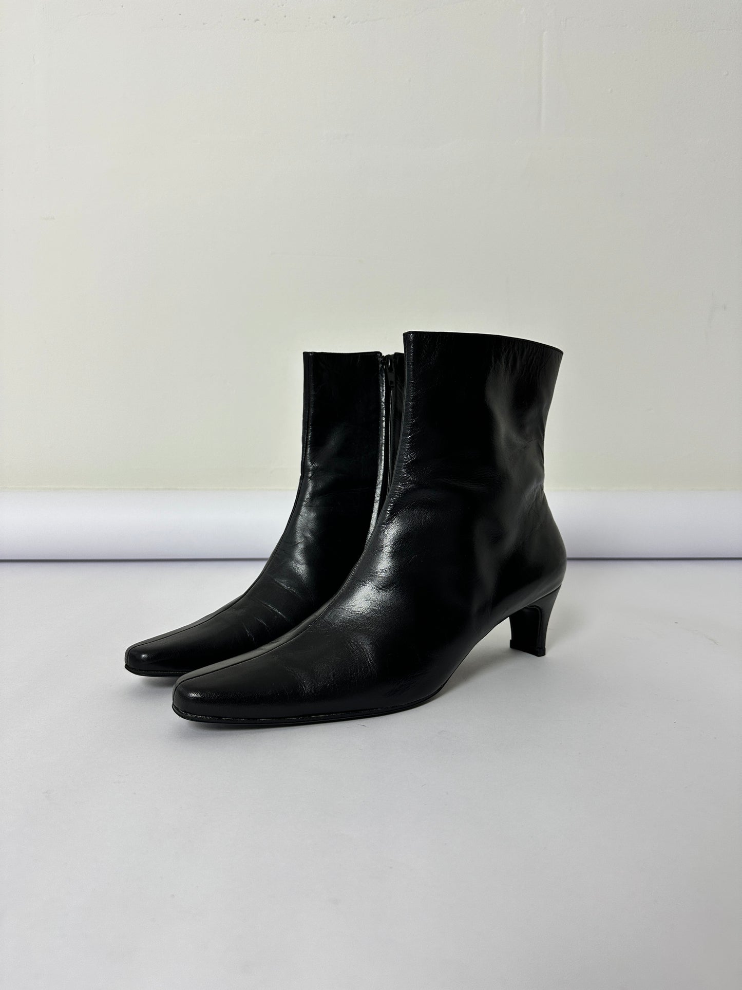 Leather ankle boots | Black