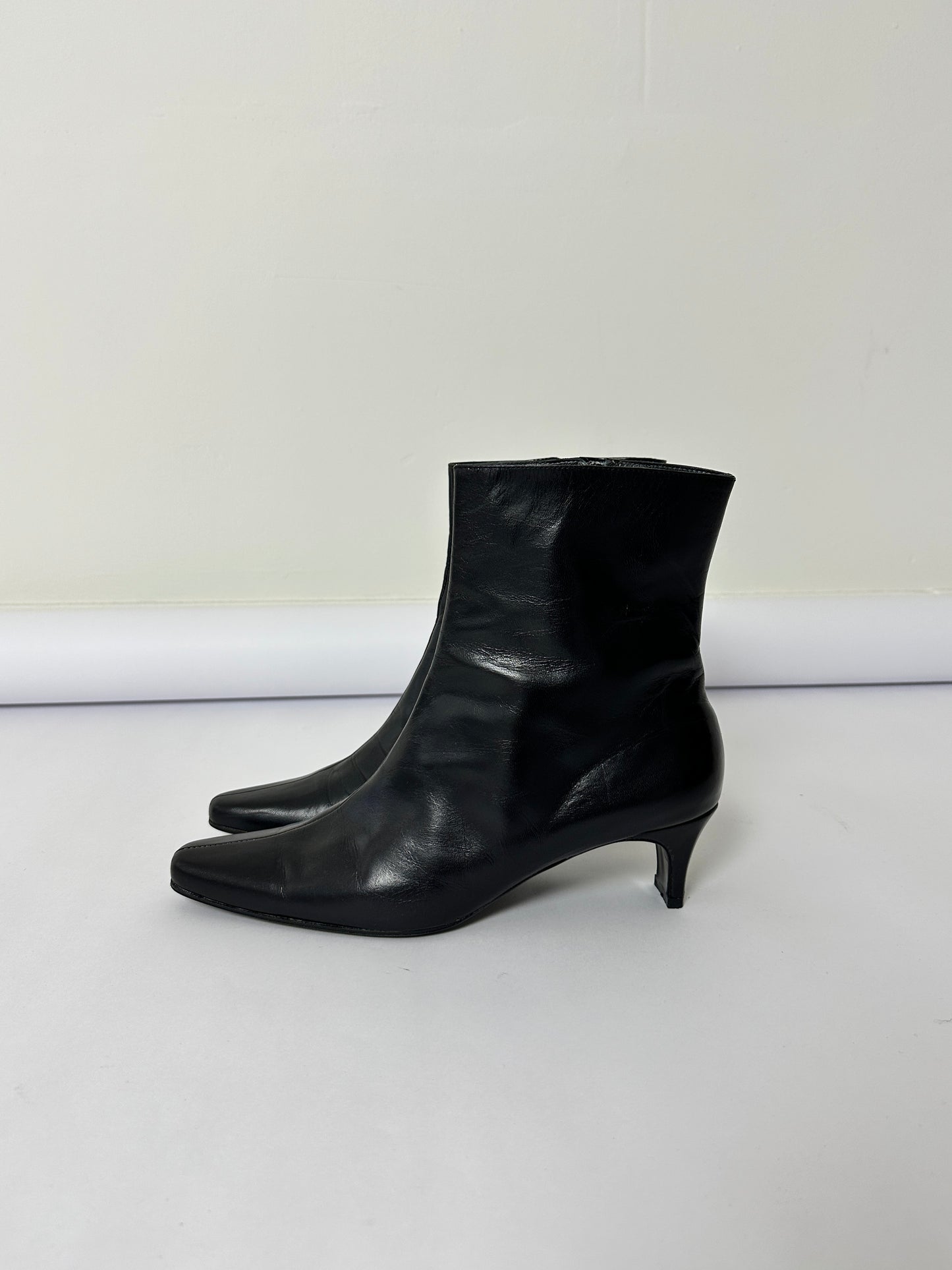 Leather ankle boots | Black