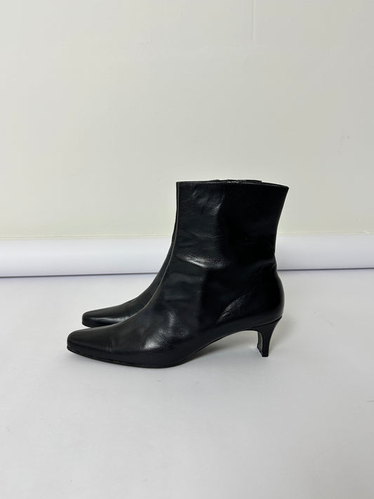 Leather ankle boots | Black