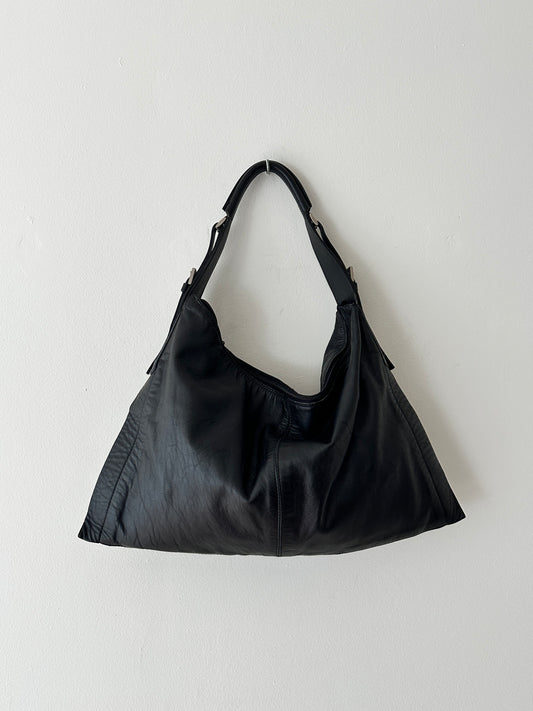 Leather shoulder bag | Black