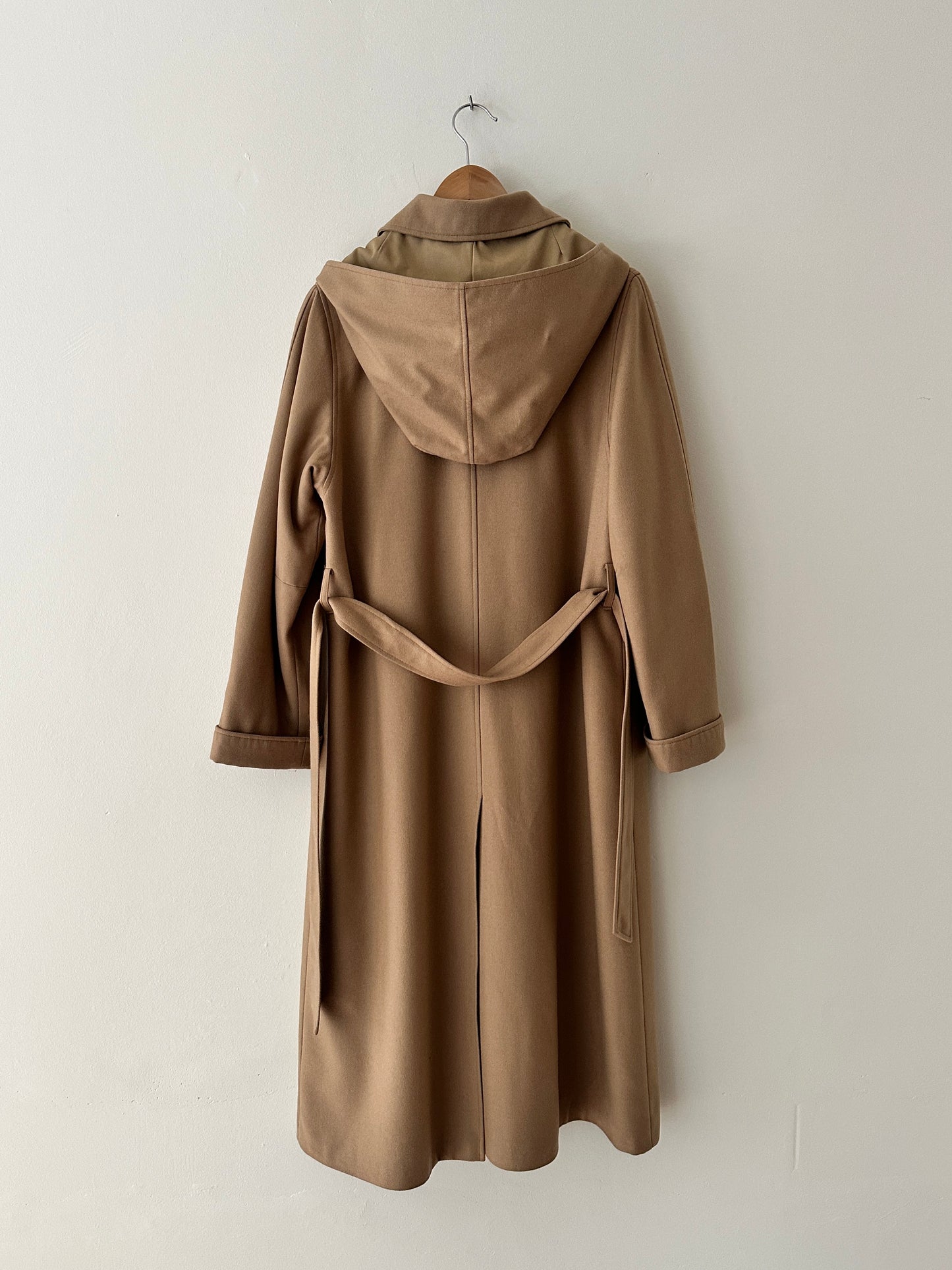 Belted wool coat | Soft camel