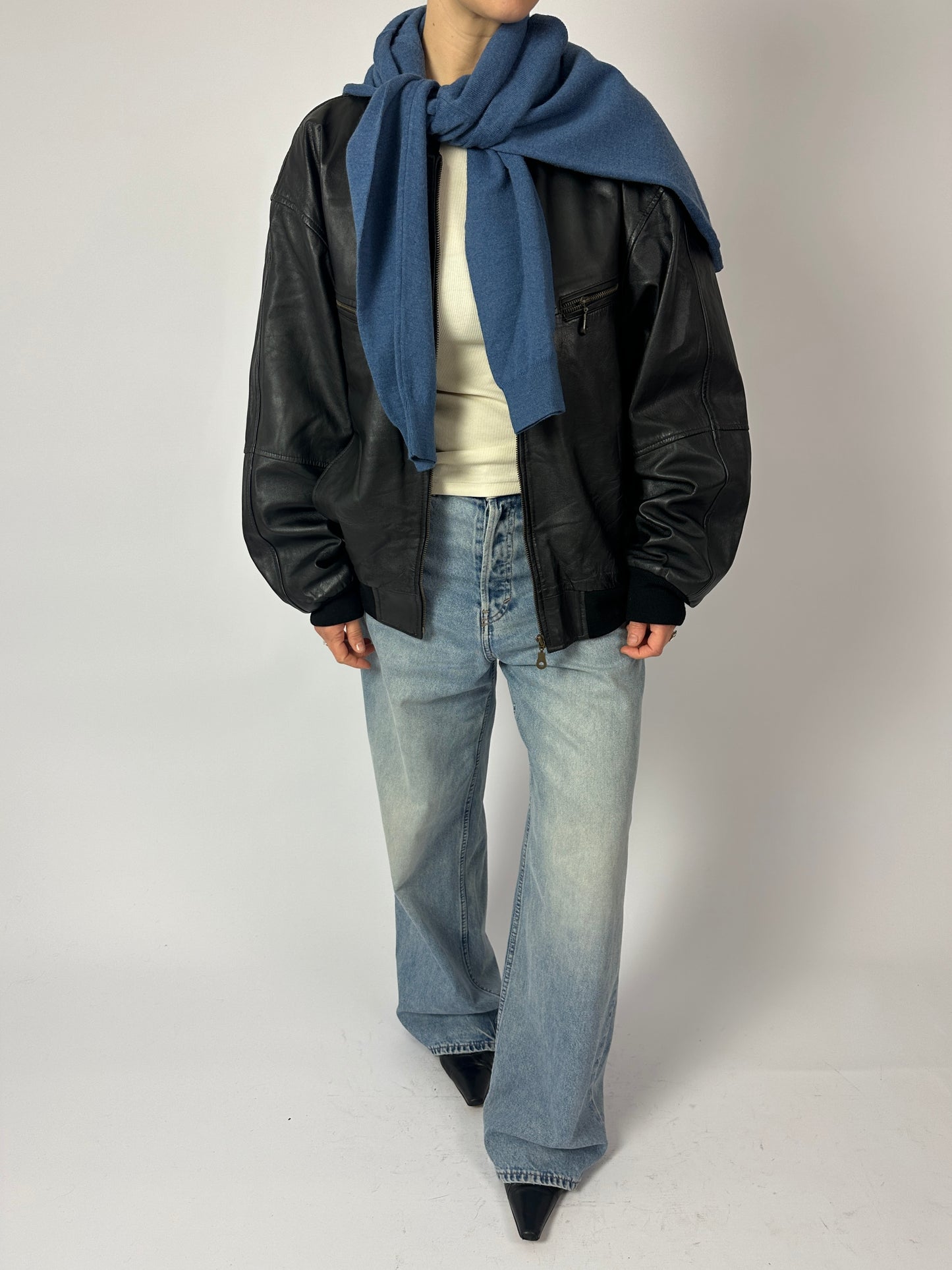 Wool blend v-neck sweater | Denim blue