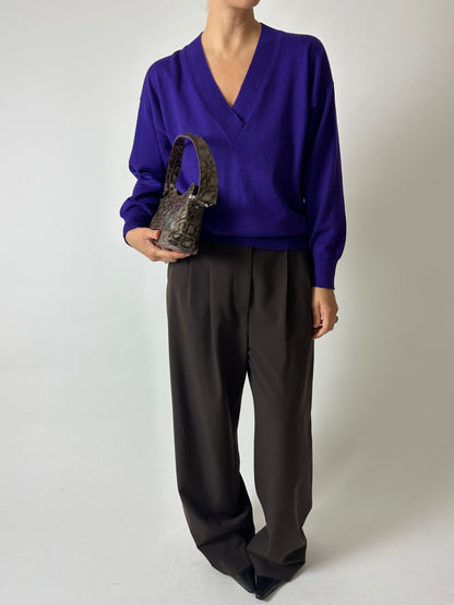 Wool v-neck jumper | Violet Blue