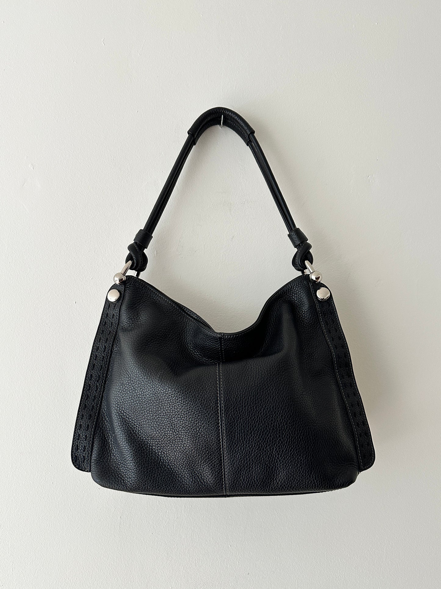 Leather shoulder bag | Black