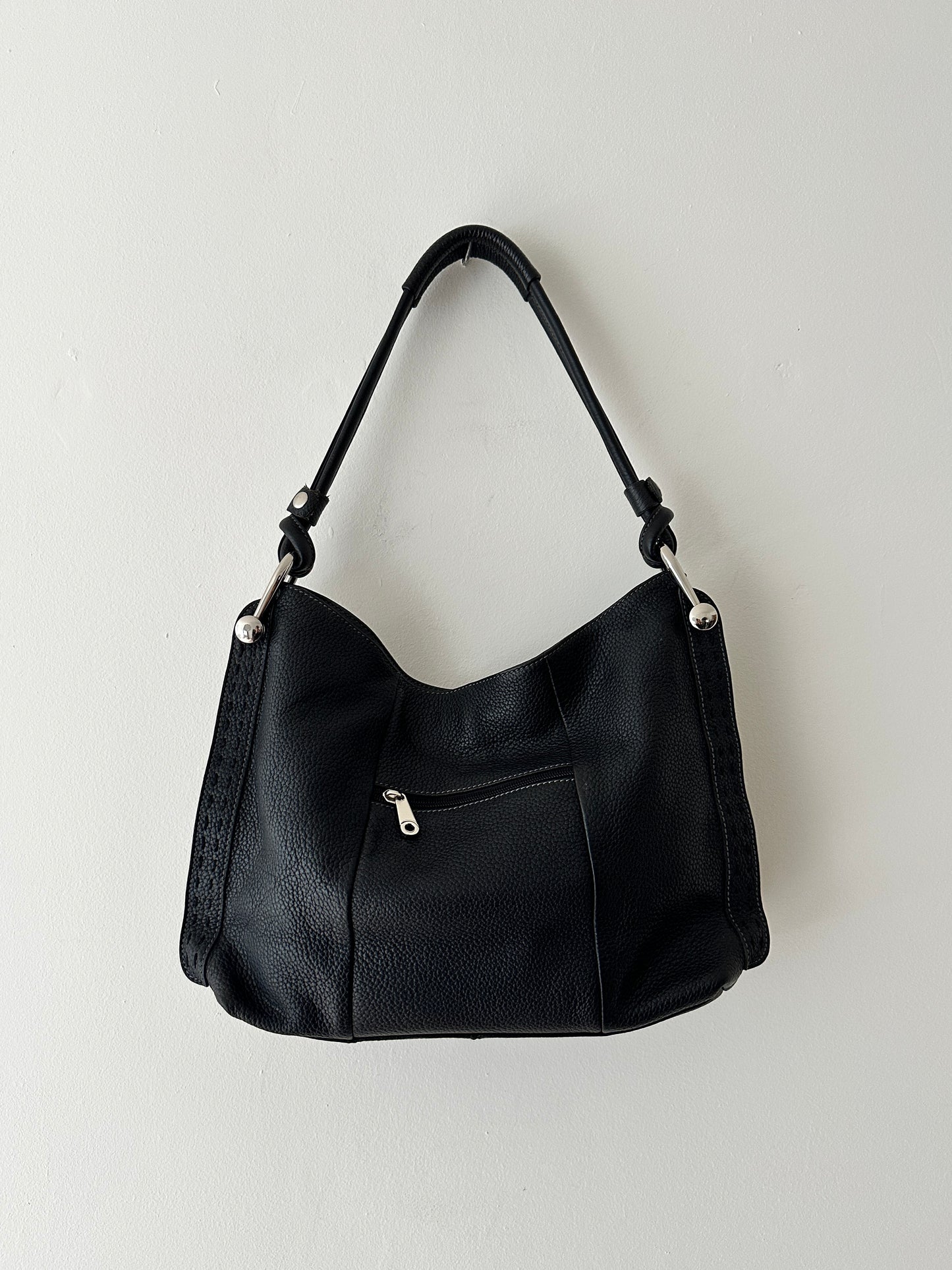 Leather shoulder bag | Black