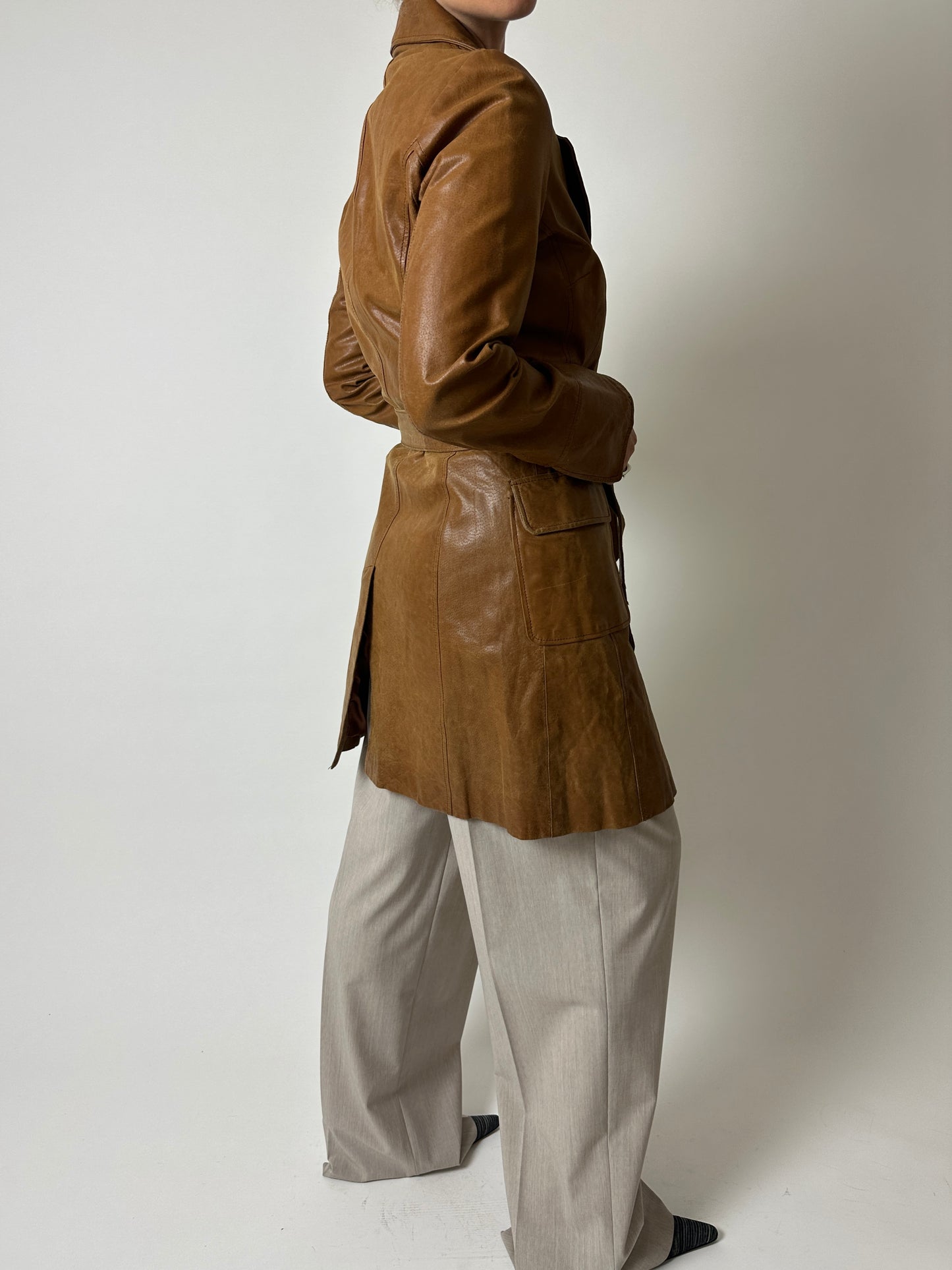 Leather belted coat | Cognac