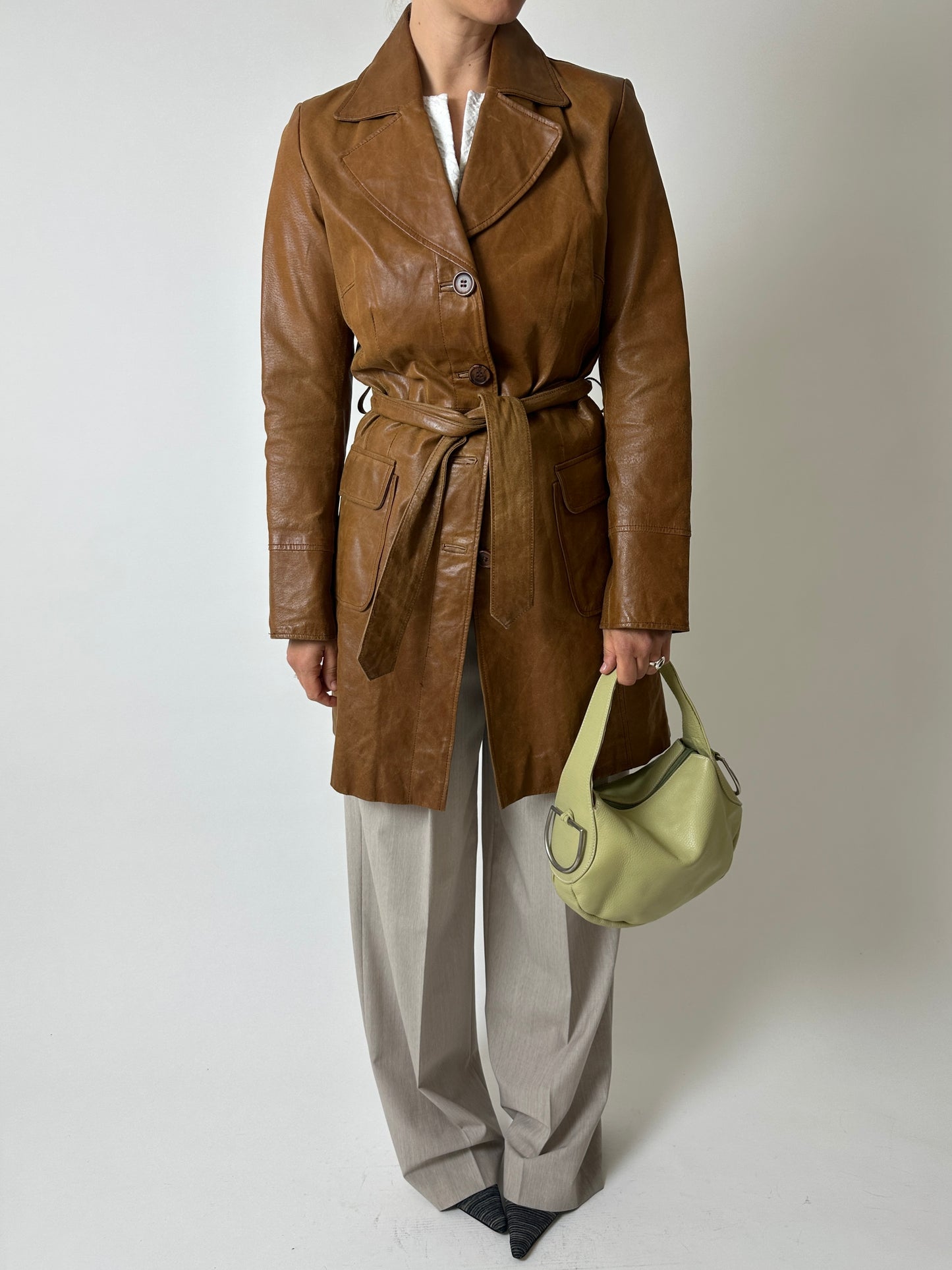 Leather belted coat | Cognac