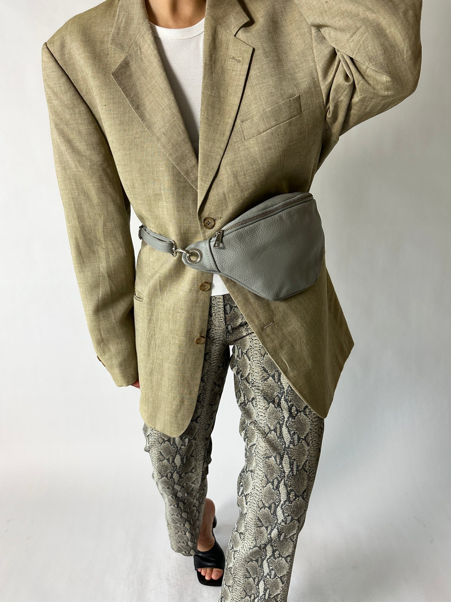 Leather belt bag | Soft grey