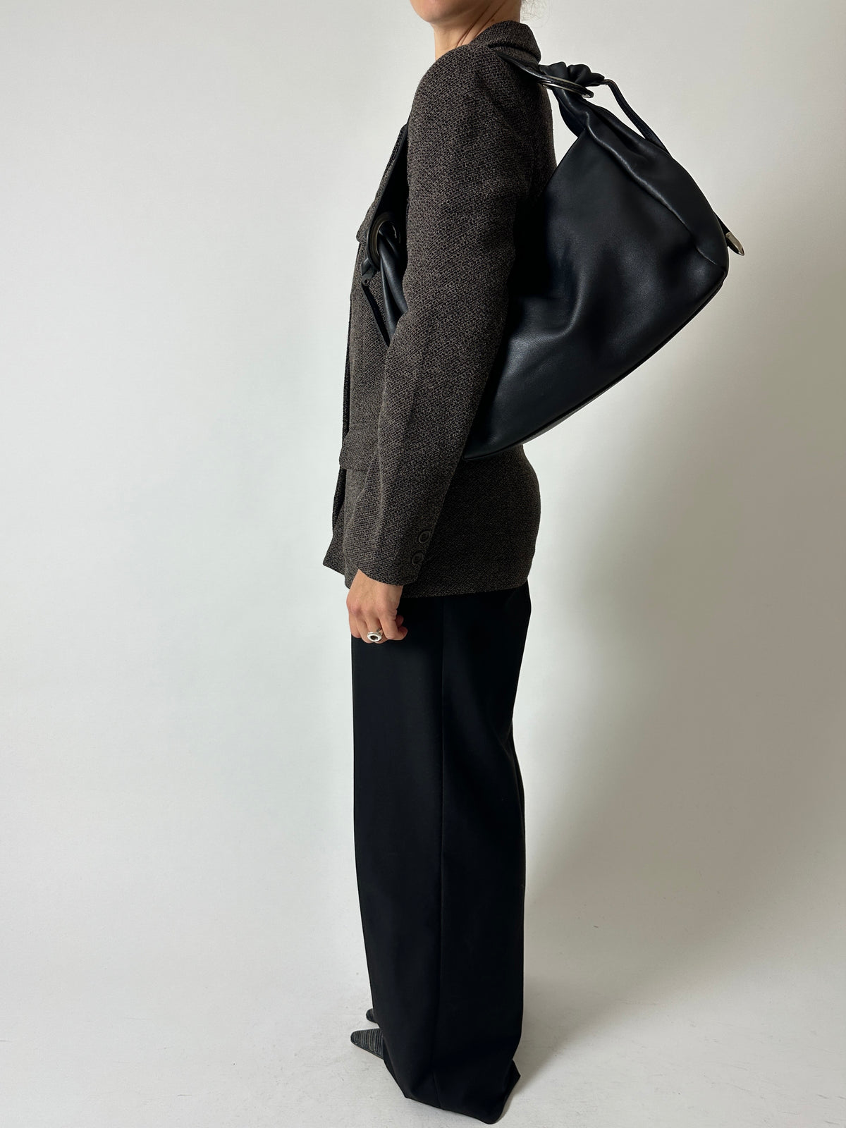 Leather shoulder bag | Black