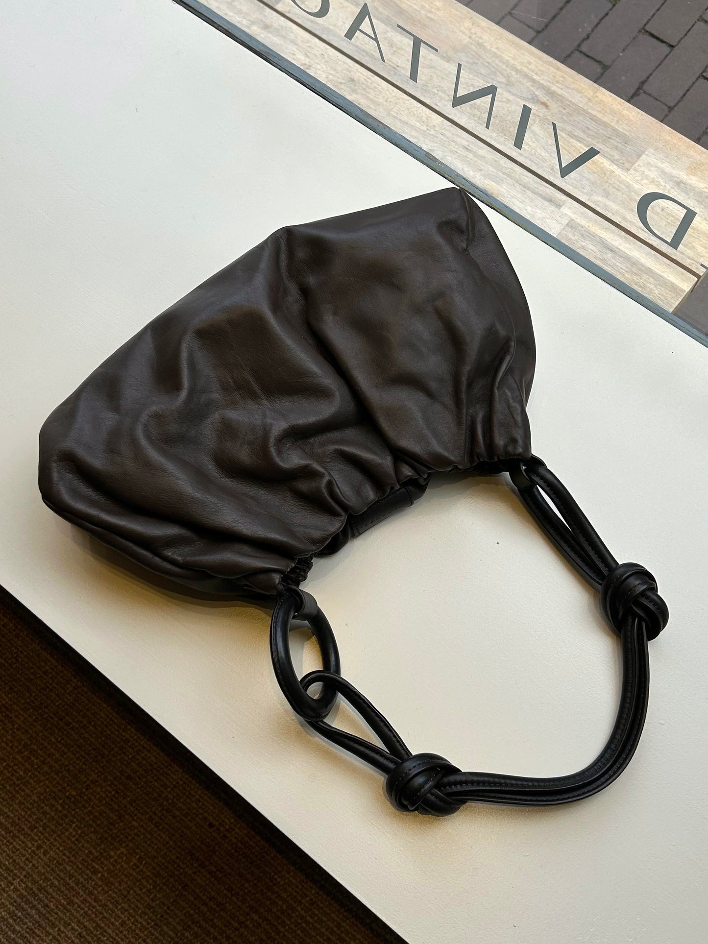 Leather shoulder bag | Dark brown / Black